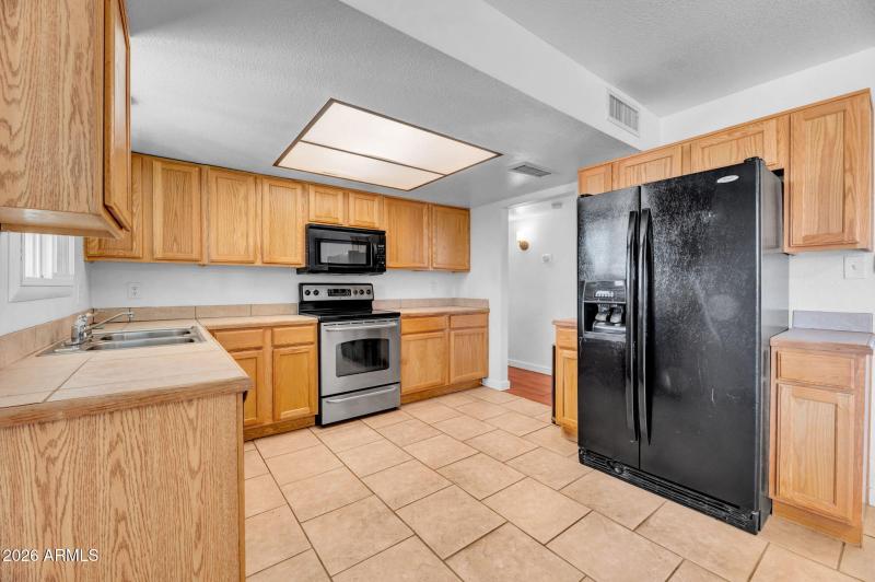 11-web-or-mls-3604 S Cutler Dr-11