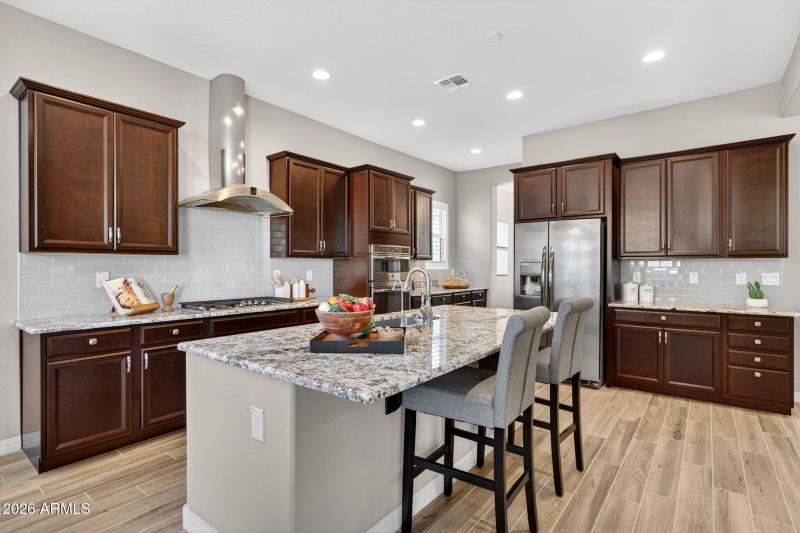 25-web-or-mls-035Blossom Way