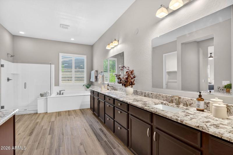 46-web-or-mls-020Blossom Way