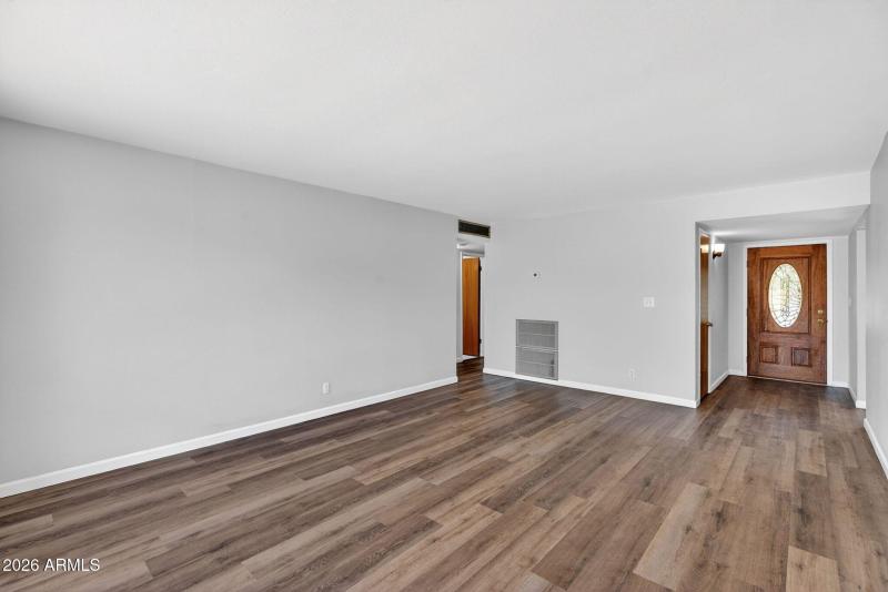 4-web-or-mls-020W Gardenia Ave