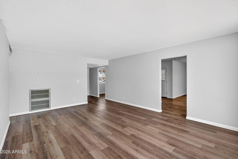 5-web-or-mls-019W Gardenia Ave