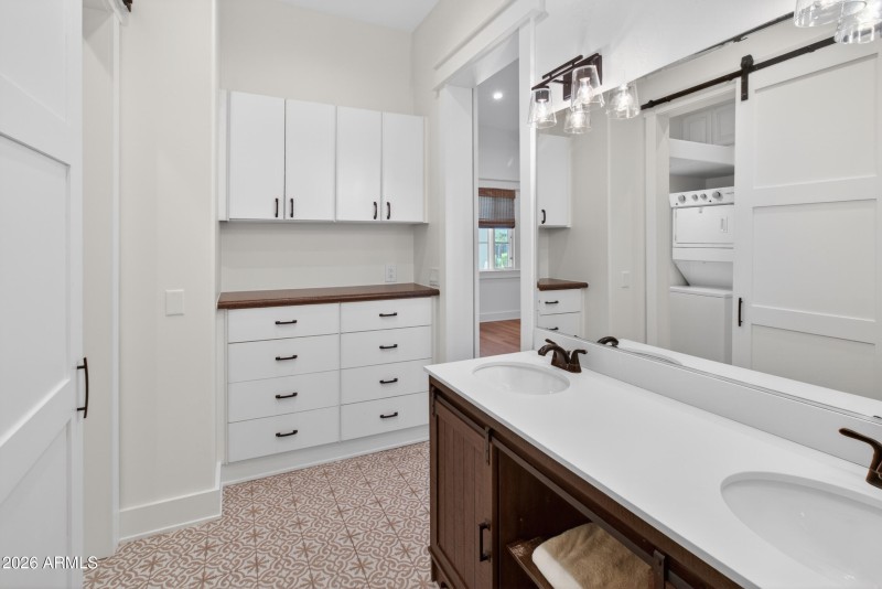Casita Bath 4