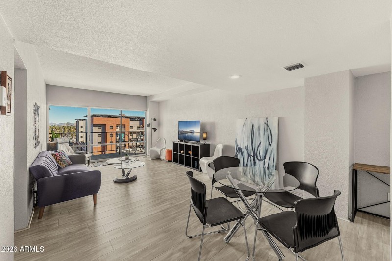 6-805 N 4th Ave 609-DSC09926-HDR