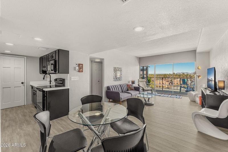7-805 N 4th Ave 609-DSC09946-HDR