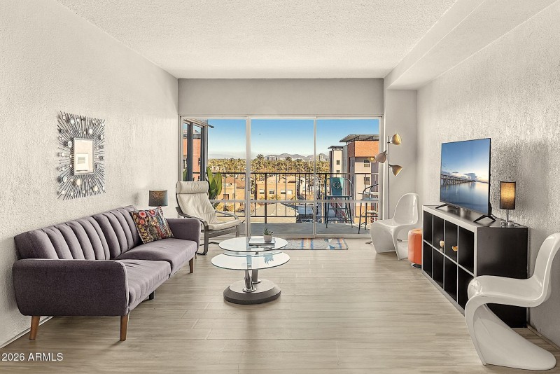 8-805 N 4th Ave 609-DSC09951-HDR