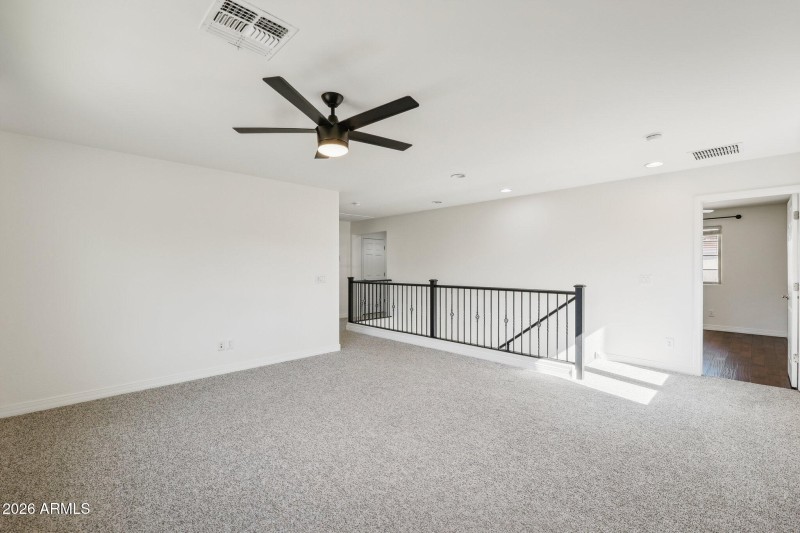 17-web-or-mls-N 89th Ln-017