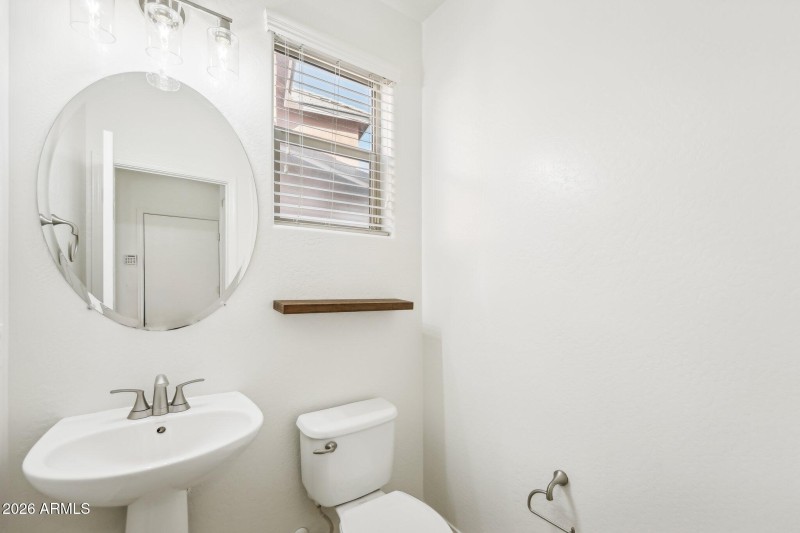 15-web-or-mls-N 89th Ln-015