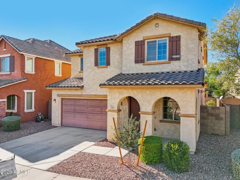 41-web-or-mls-N 89th Ln-041