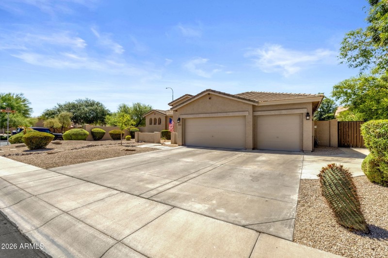Three Car Garage