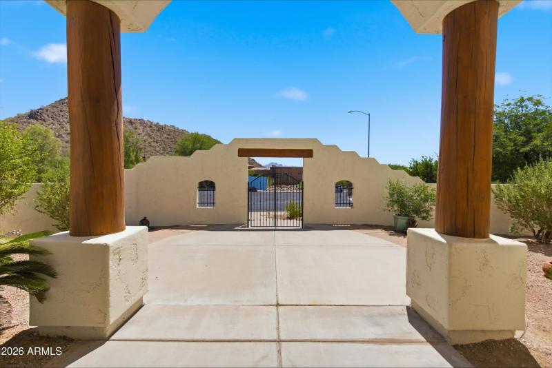 Courtyard Entryway