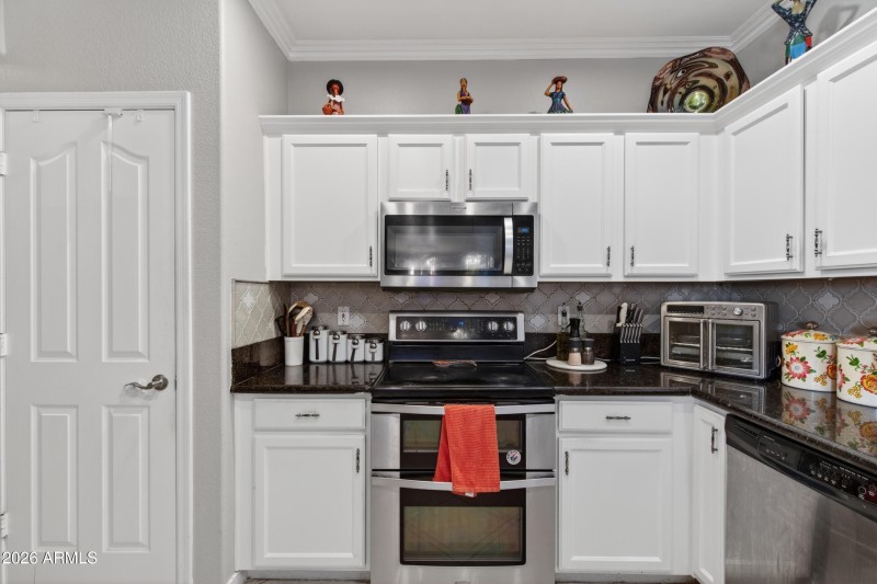 8629 W JENAN DR