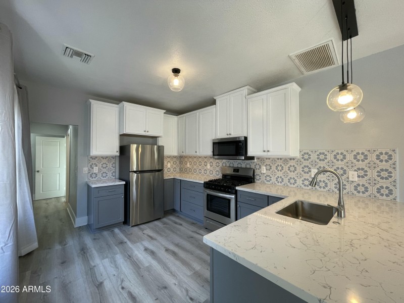1329 Kitchen
