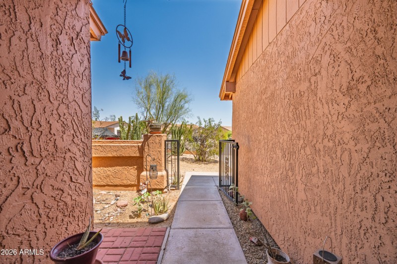 10020 S 46th Pl-105