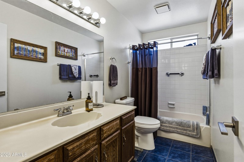 10020 S 46th Pl-202