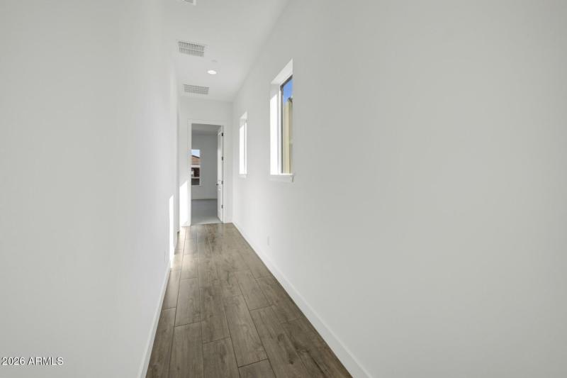 L156-HDR025