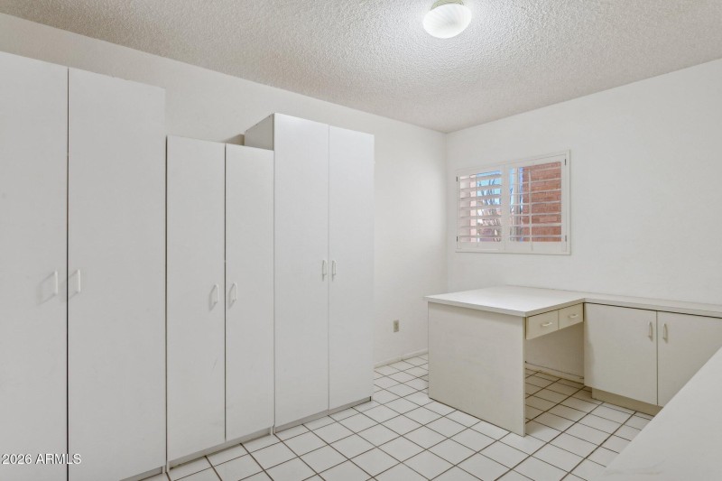 33-web-or-mls-10908-n-57th-ave
