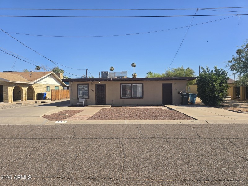 746 W Coolidge front