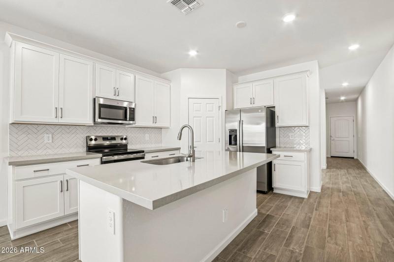 10-web-or-mls-Avenida del Sol W-S2005-01