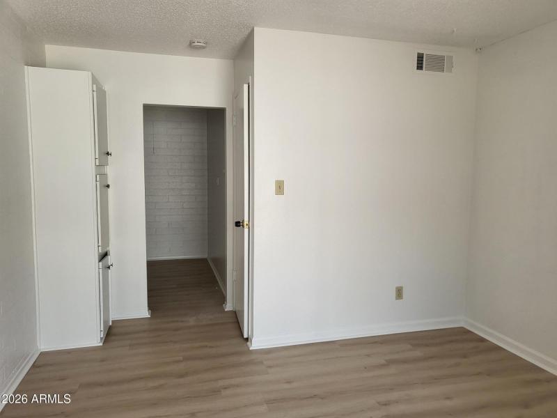 bedroom to closet