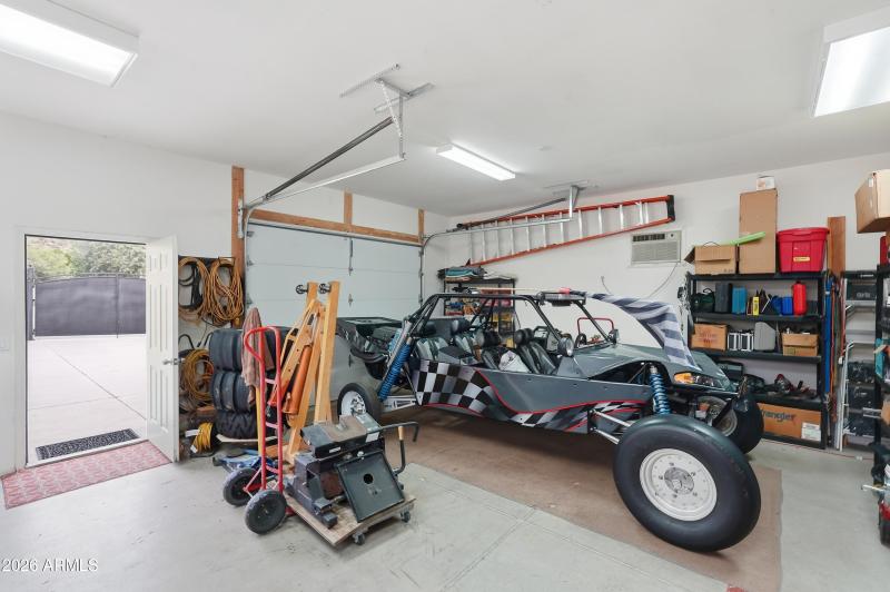 Detached Shop / Garage