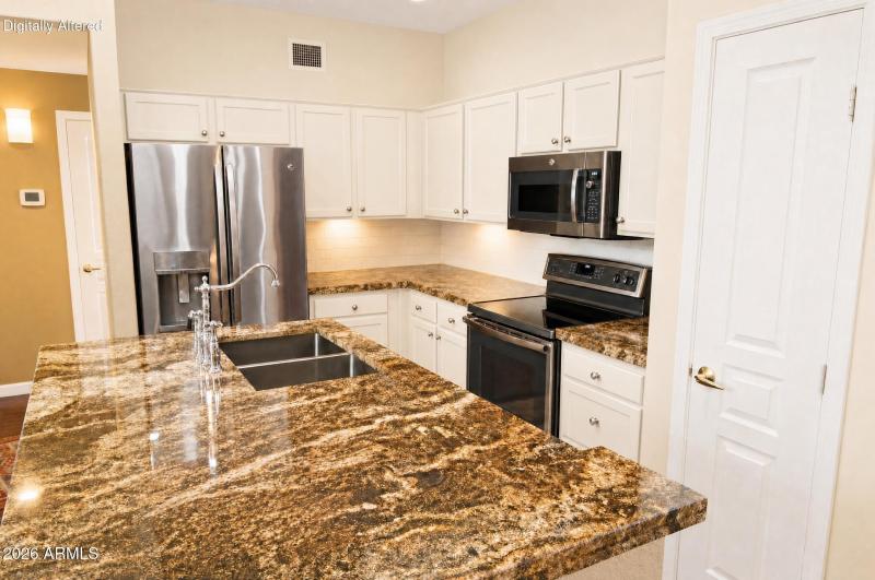 Kitchen-F5F0E8-Chantilly Lace