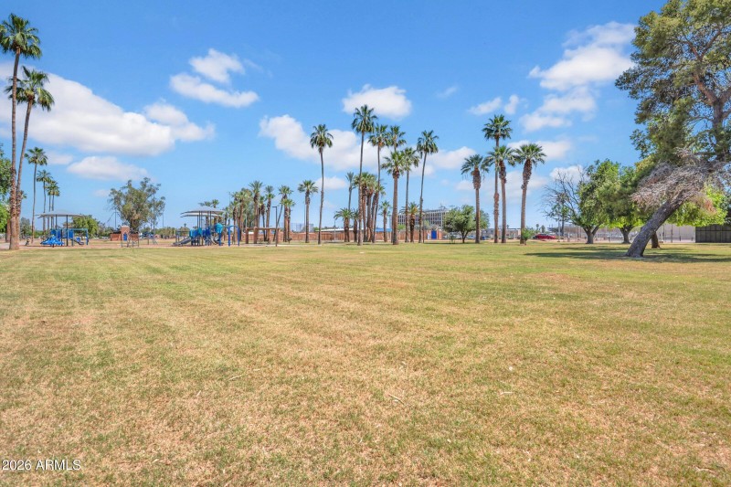 22-custom-4324 N 13th Pl-22