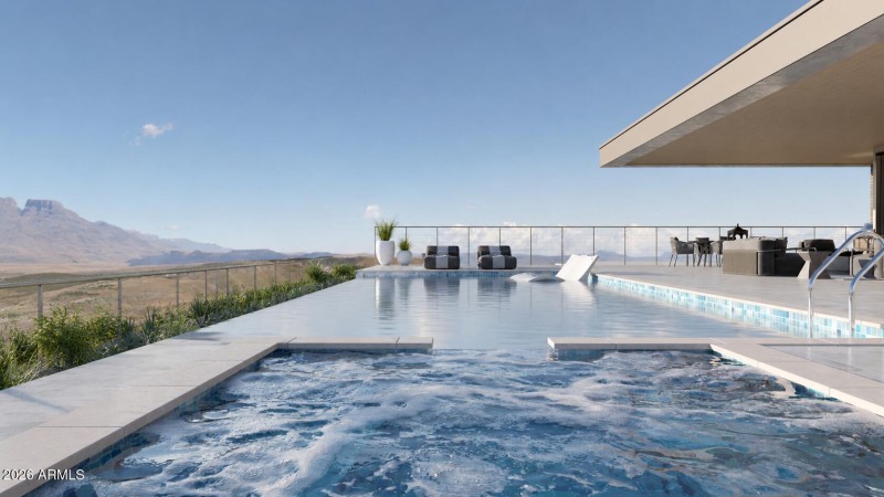 Infinity Pool & Spa