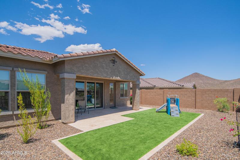 Beautiful backyard design