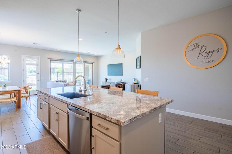 Light and bright kitchen