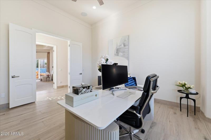 36-032-office