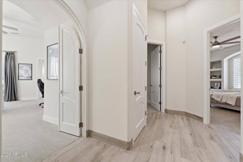 44-040-hallway