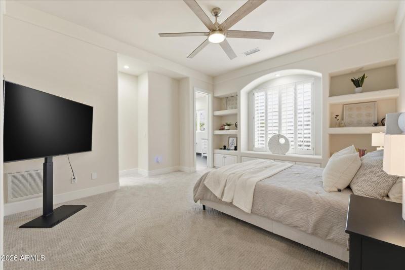 52-048-bedroom-4