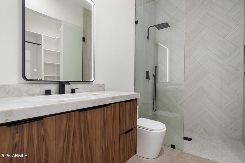 034_Guest Bathroom