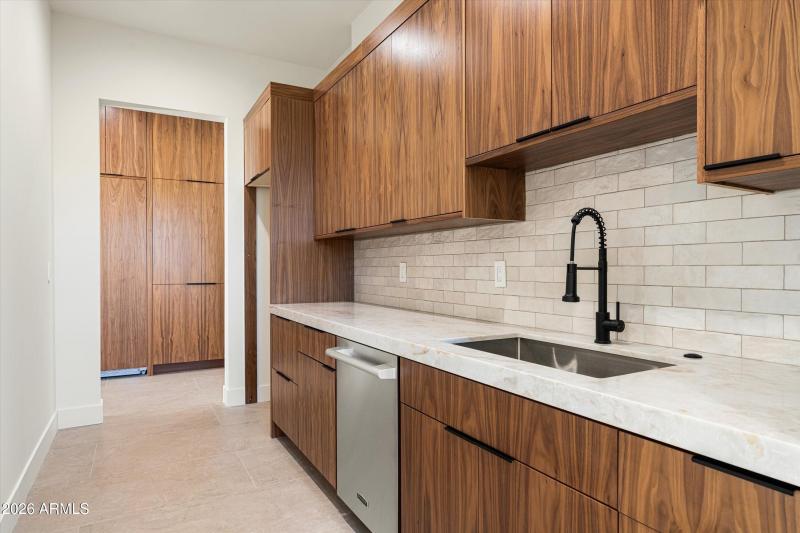 035_ Butlers Pantry