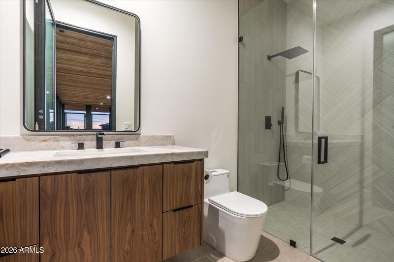 037_Guest Bathroom