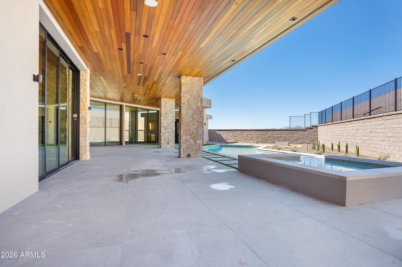 039_Covered Patio Pool