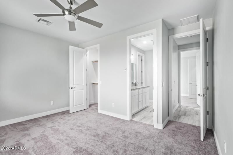 guest room private bath