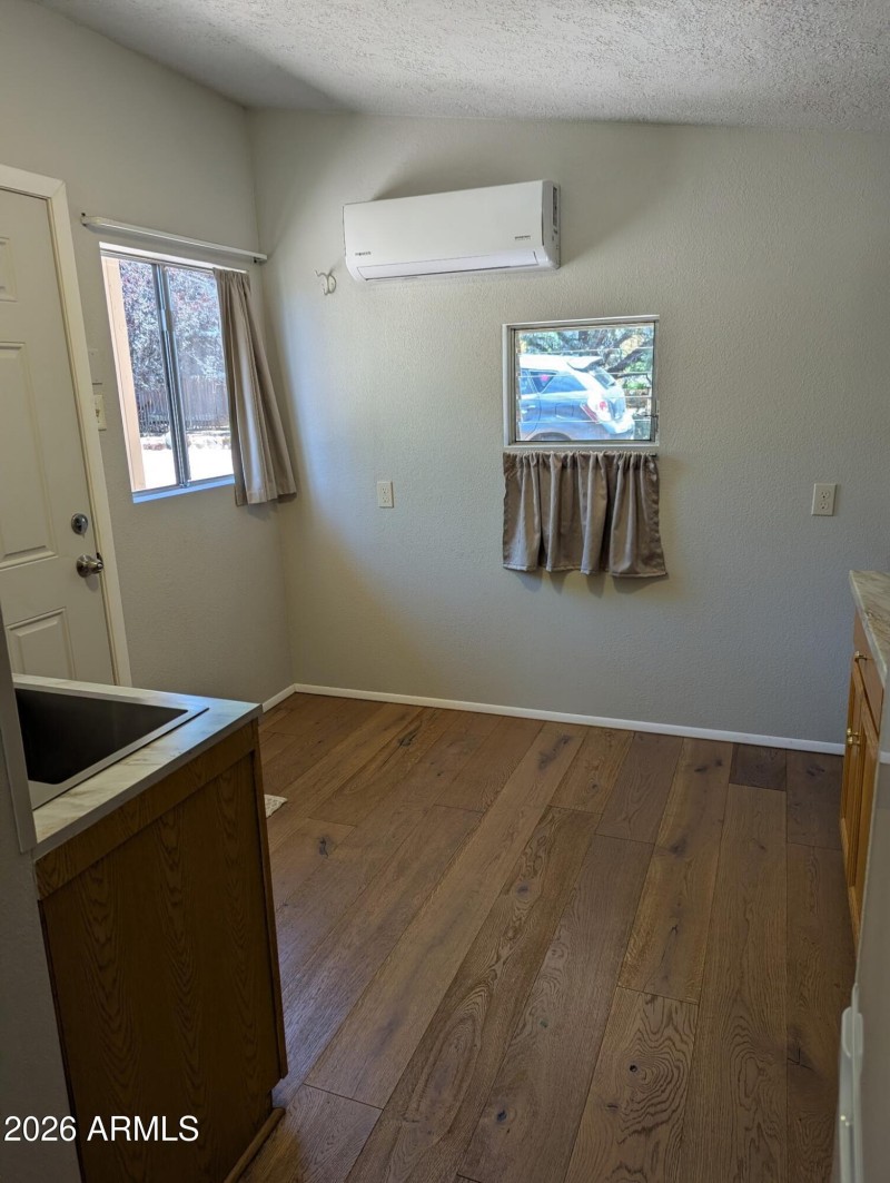 34 - Guest House