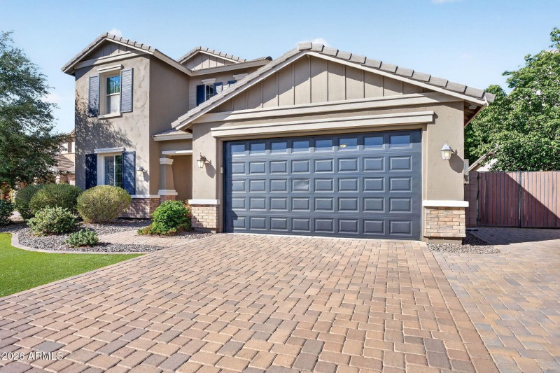 4-web-or-mls-030E Bellerive Pl