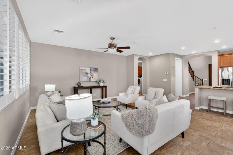 8-web-or-mls-049E Bellerive Pl