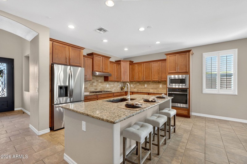 11-web-or-mls-034E Bellerive Pl