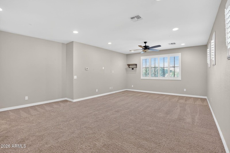 27-web-or-mls-061E Bellerive Pl