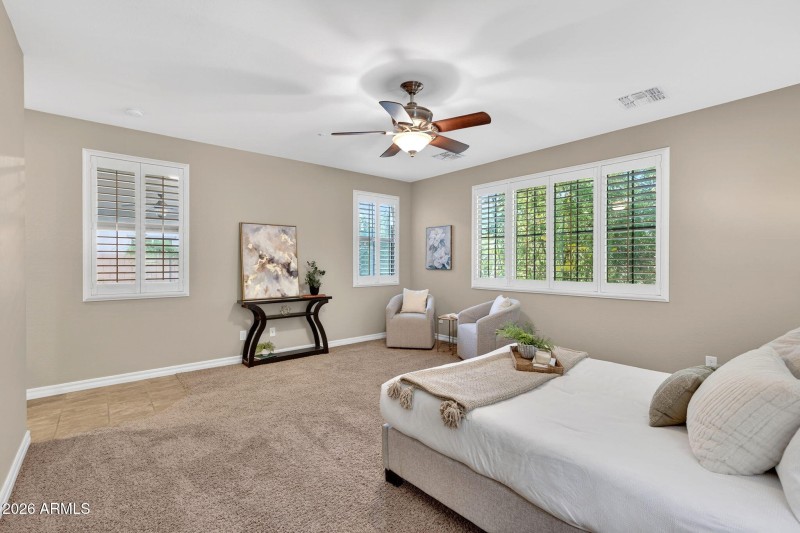 29-web-or-mls-055E Bellerive Pl