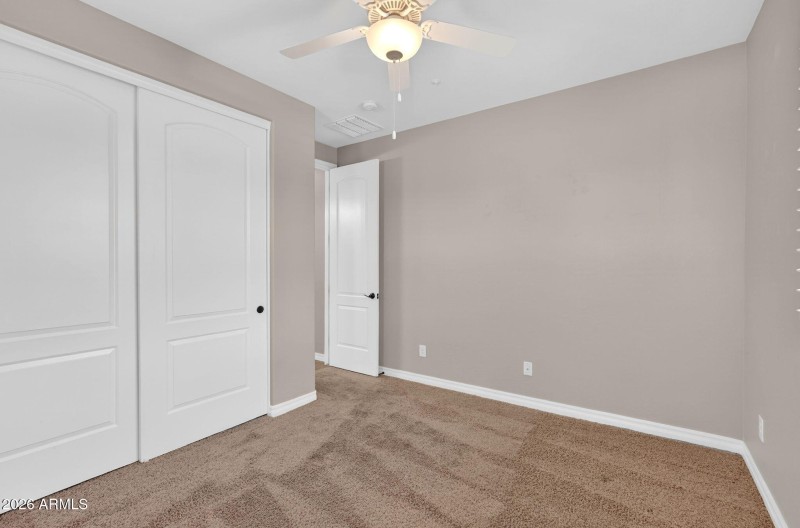 37-web-or-mls-028E Bellerive Pl