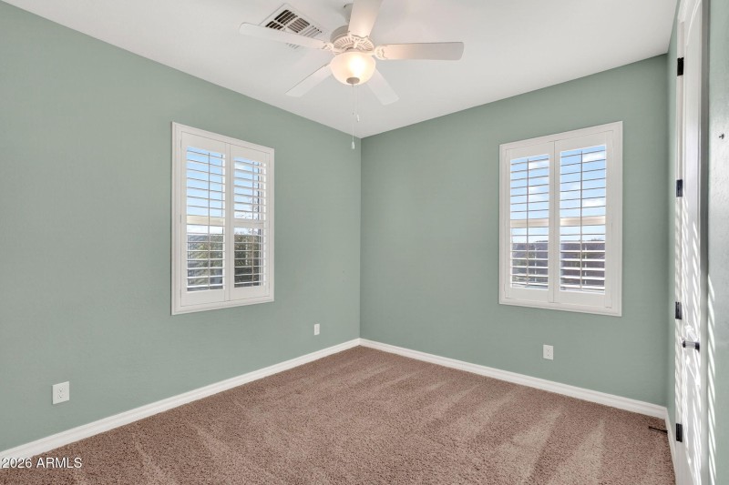 44-web-or-mls-073E Bellerive Pl