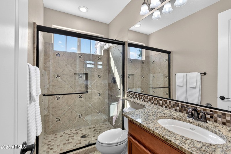 45-web-or-mls-029E Bellerive Pl