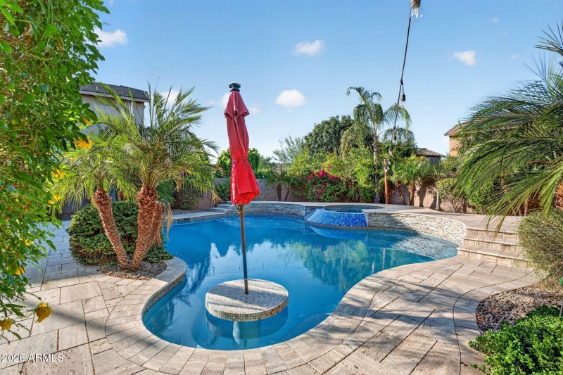 59-web-or-mls-083E Bellerive Pl