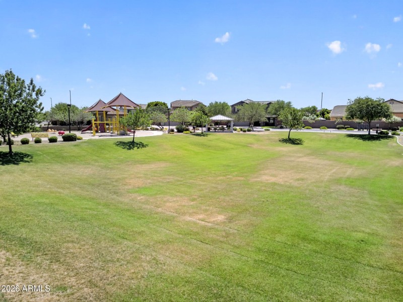 88-web-or-mls-005E Bellerive Pl