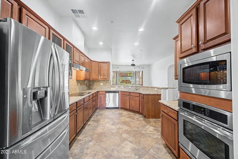 WALL OVENS & SEPARATE COOKTOP