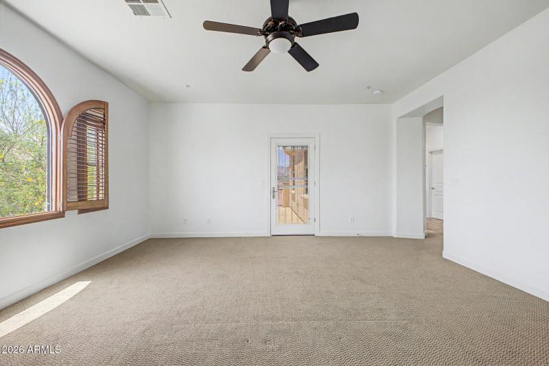 PRIMARY BDRM WITH LARGE PRIVATE BATH